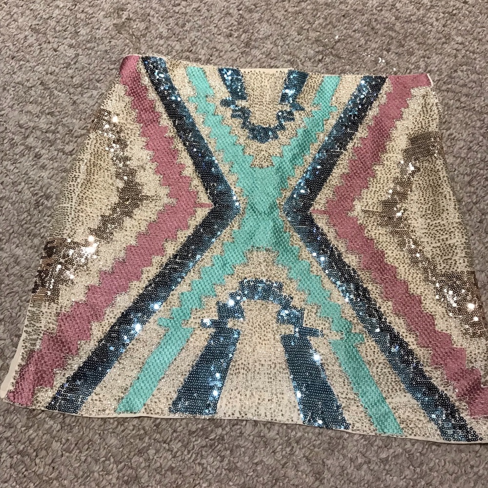 Beaded mini skirt size medium